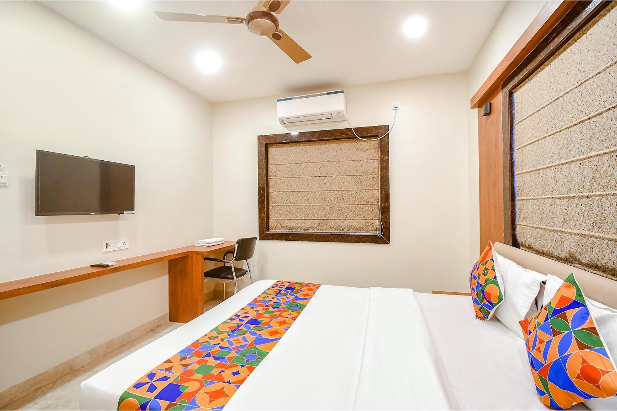 Fabhotel Dream World Residency - Nr Biswa Bangla Gate コルカタ エクステリア 写真